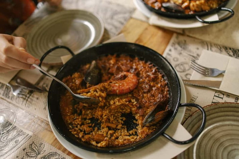 Barcelona: Tapas Food Crawl Walking Tour with Tastings - El Born: food with neighborhood character