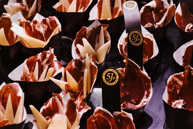 Barcelona Tapas Walking Tour: Food, Wine & History - How much history do you actually get?