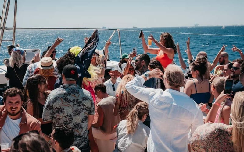 Barcelona: The Original Barcelona Boat Party - Drinks, music, and the social atmosphere