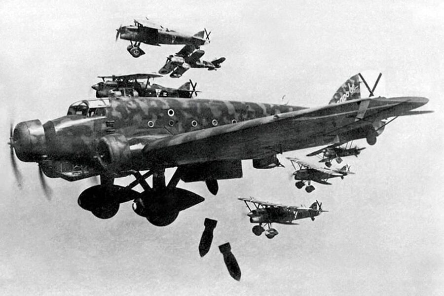 Barcelona: The Spanish Civil War Historical Walking Tour - Starting at Plaça de Catalunya