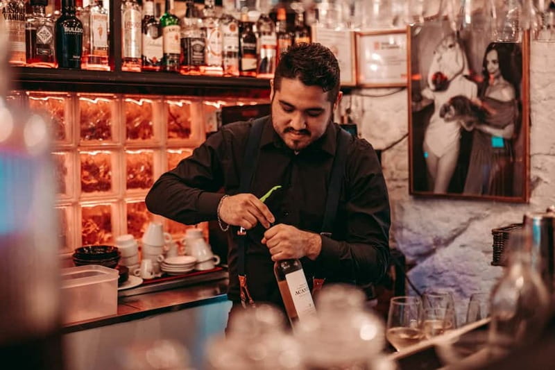Barcelona: Tipsy Tapas & History Tour in the Gothic Quarter - Walking the old quarter with Ricardo, Hugo, or another local guide