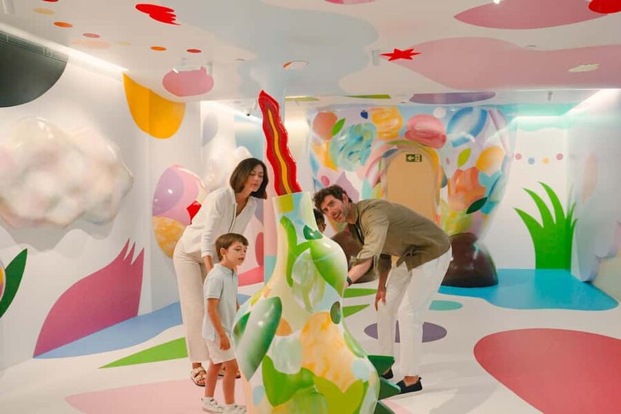 Barcelona: White Rabbit Catalonia's Top Immersive Experience - The cube, VR, and the largest infinity room