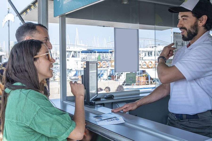 Barcelona: Wooden Boat Sailing with Tapa and Welcome Drink - Music, photos, and the mood on board