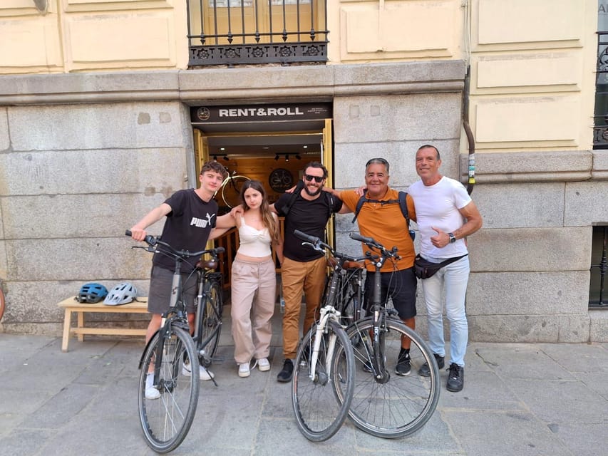 Best of Madrid: 3-Hour Guided Bike Tour in Small Groups - Plaza Mayor and the old royal city