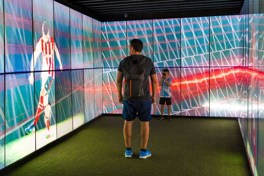 Bilbao: San Mamés Museum and Stadium Tour - Into the changing room and down the players’ tunnel