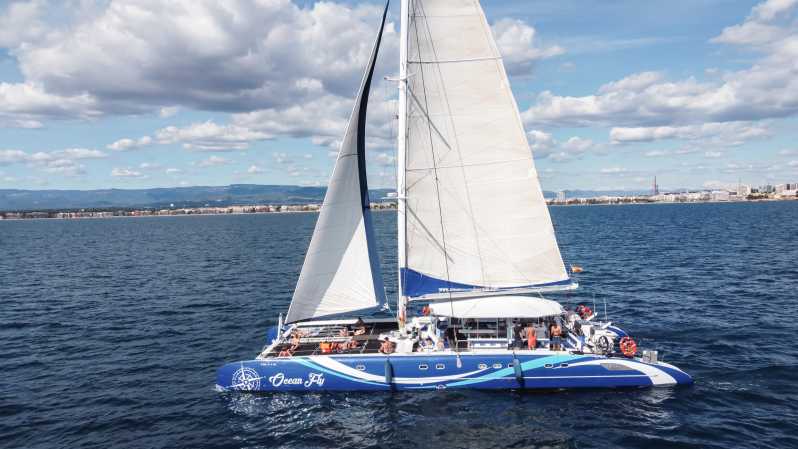Cambrils: Costa Daurada Sail Catamaran Cruise - A free bar with cava, sangria, and beer