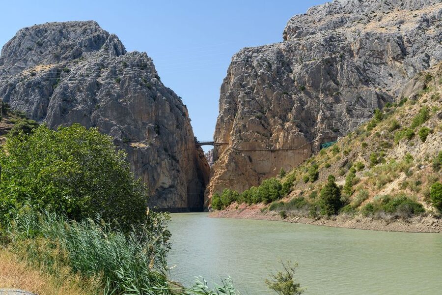 Caminito del Rey: Guided Tour with 1 Drink and Shuttle Bus - Sillon del Rey and the build-up to the walk