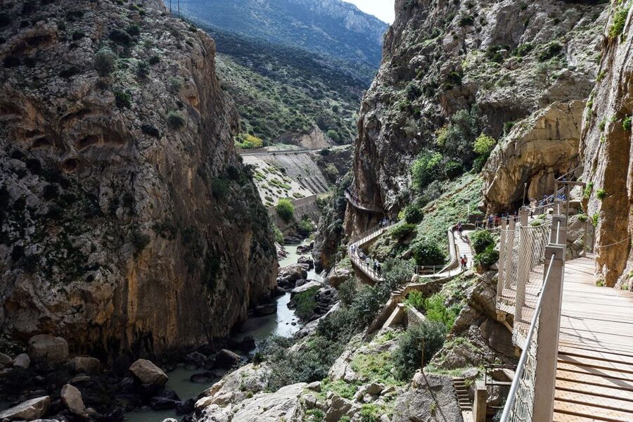 Caminito del Rey: Guided Tour with 1 Drink and Shuttle Bus - Who should book this Caminito del Rey tour?