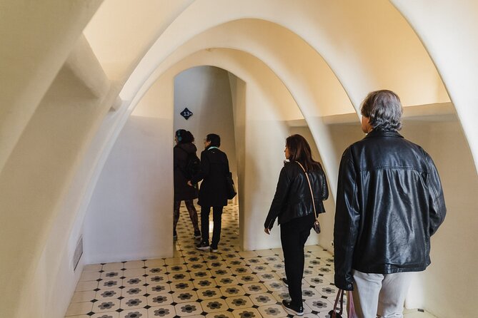 Complete Gaudi Tour: Casa Batllo, Park Guell & Sagrada Familia - Sagrada Família, the powerful final stop
