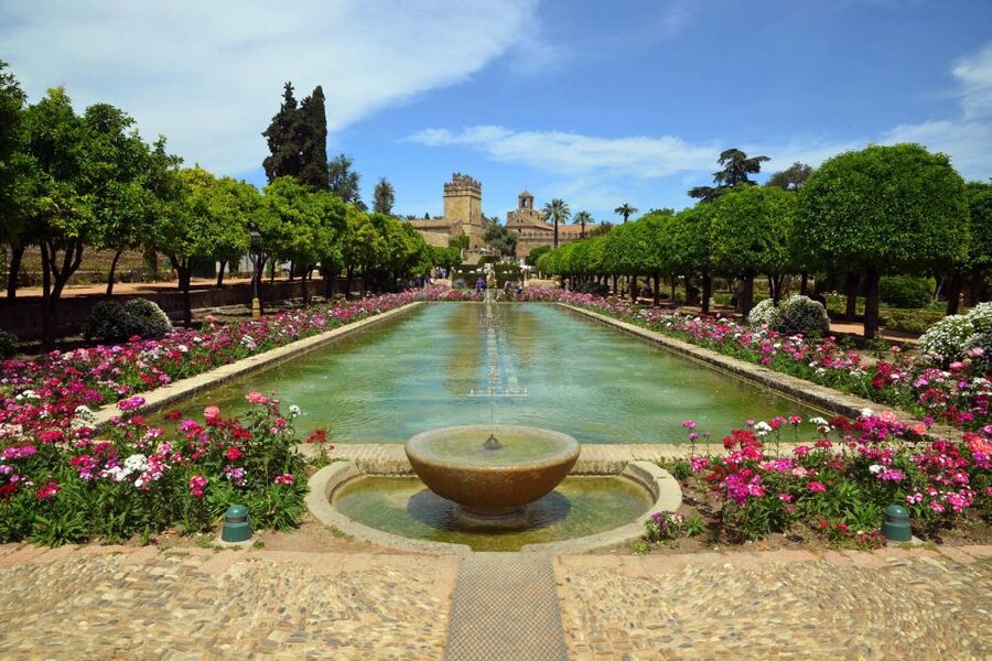 Cordoba: Alcazar Guided Tour and Skip-the-Line Ticket - Why the guide matters at this particular site