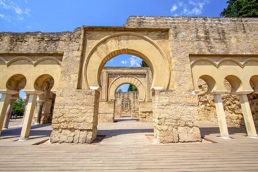 Córdoba: Guided Tour of Azahara Medina - Exploring the palace-city with a guide