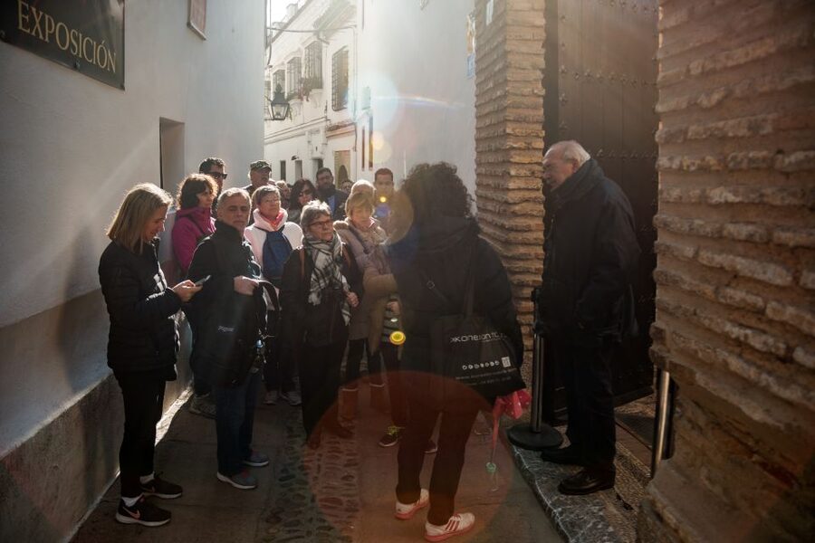 Cordoba: Jewish Quarter and Mosque-Cathedral Guided Tour - What to bring and what to leave behind