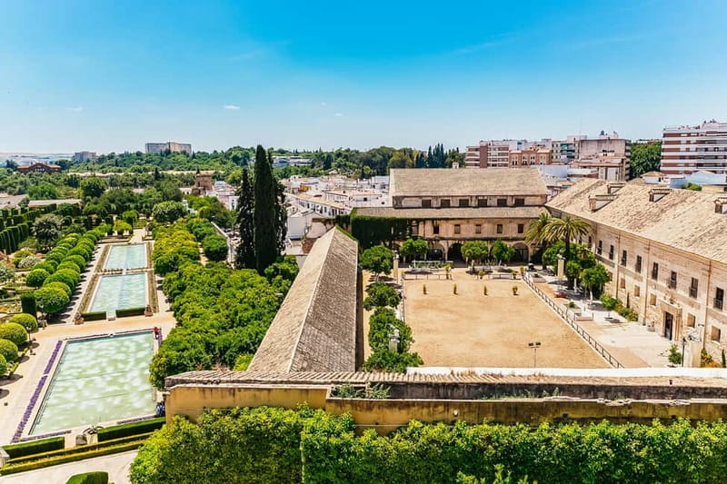 Córdoba: Jewish Quarter, Mosque, and Alcázar Tour - Key points at a glance