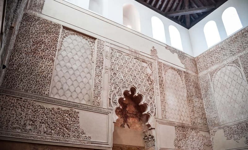 Córdoba: Jewish Quarter, Mosque, and Alcázar Tour - Guide quality can shape the whole morning