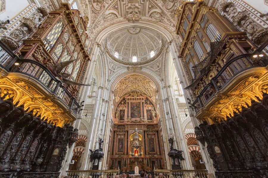 Cordoba Mosque & Jewish Quarter Tour with Tickets - Entering the Mosque-Cathedral