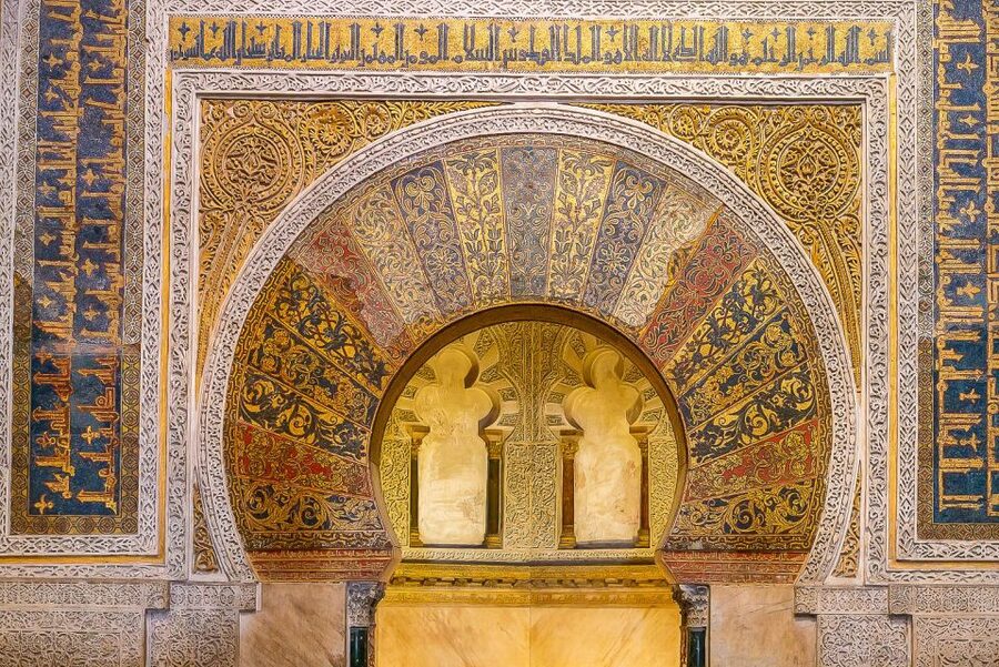 Córdoba: Skip-the-Ticket-Line Mosque-Cathedral Guided Tour - Practical limits and dress rules