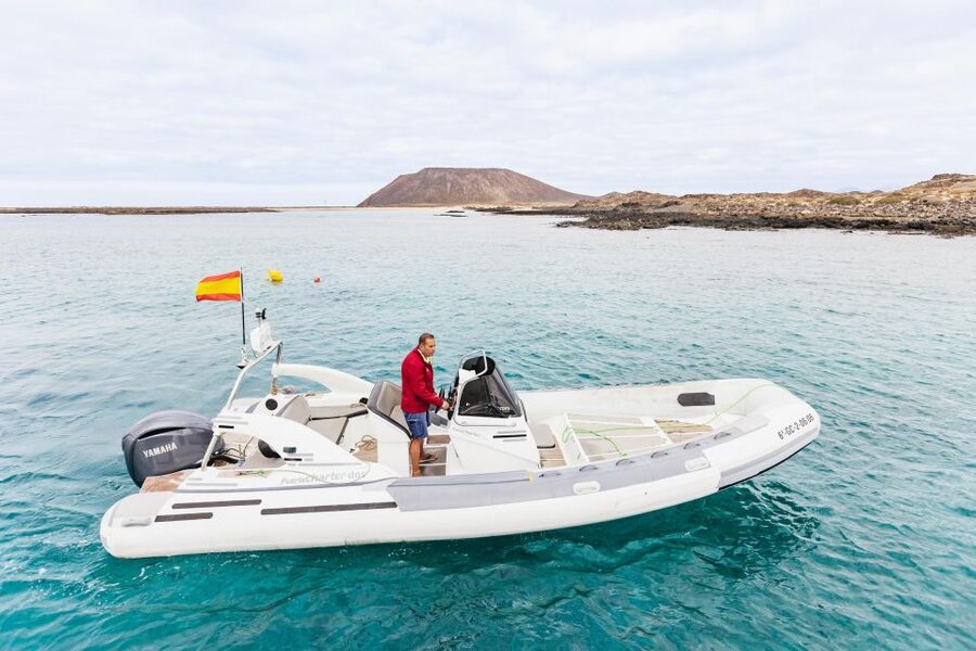 Corralejo: Lobos Island Catamaran Tour with Drinks & Snorkel - Key points to know before booking