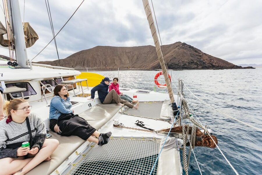 Corralejo: Lobos Island Catamaran Tour with Drinks & Snorkel - La Concha Beach and the water activities