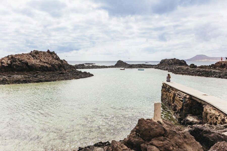 Corralejo: Lobos Island Catamaran Tour with Drinks & Snorkel - Paella, wine, and a relaxed lunch afloat