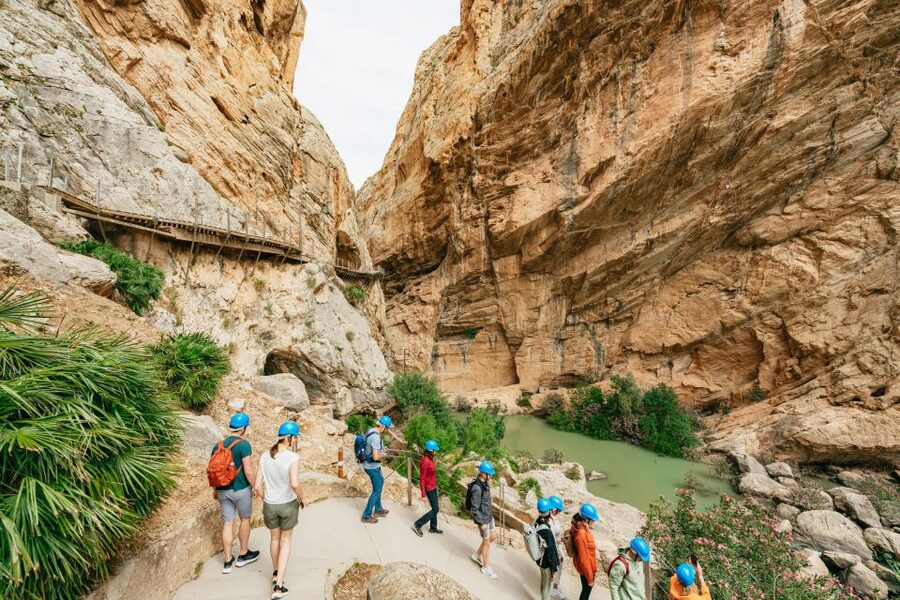 El Chorro: Caminito del Rey Guided Tour with Shuttle Bus - Finishing near your car in El Chorro