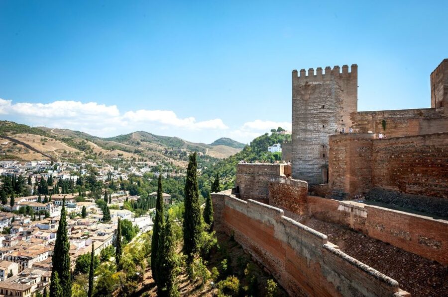 Fast-Track Alhambra & Nasrid Palaces Guided Tour - The Nasrid Palaces and their strict clock