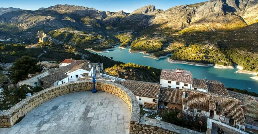 From Alicante: Guadalest, Altea & ticket in Algar Waterfalls - Guadalest: the day’s best views and most choice