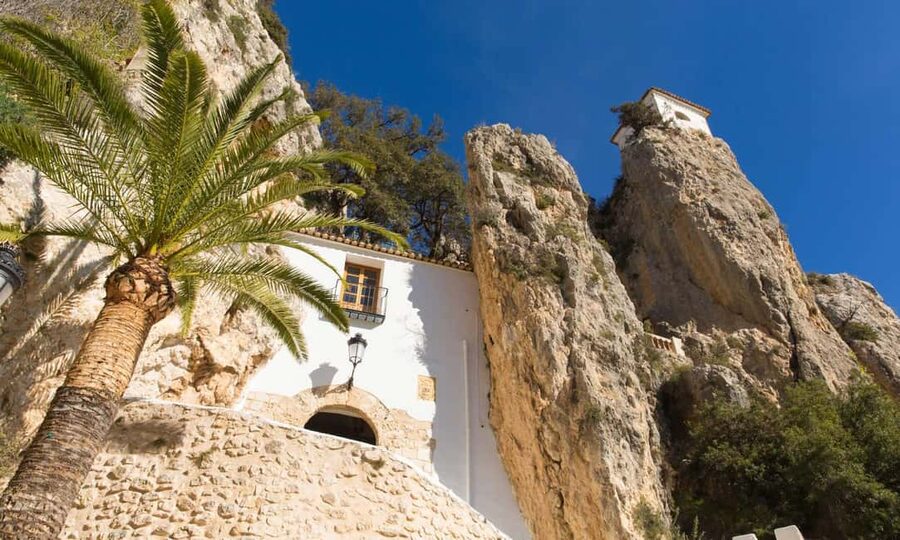 From Alicante: Guadalest, Altea & ticket in Algar Waterfalls - Who will enjoy this tour most