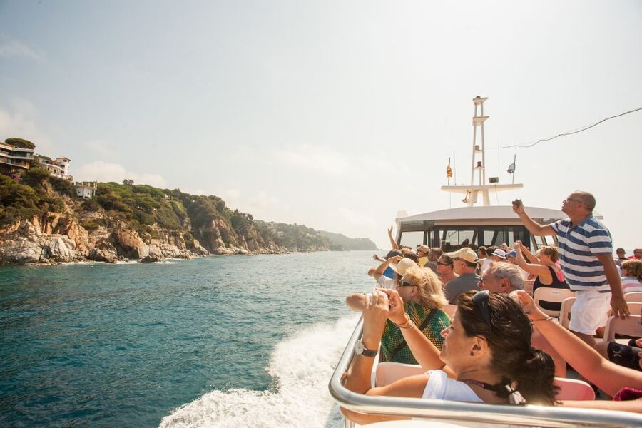 From Barcelona: Costa Brava Day Tour with Boat Trip - Key points at a glance