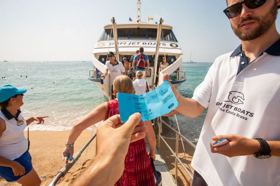 From Barcelona: Costa Brava Day Tour with Boat Trip - Tossa de Mar and its medieval walls