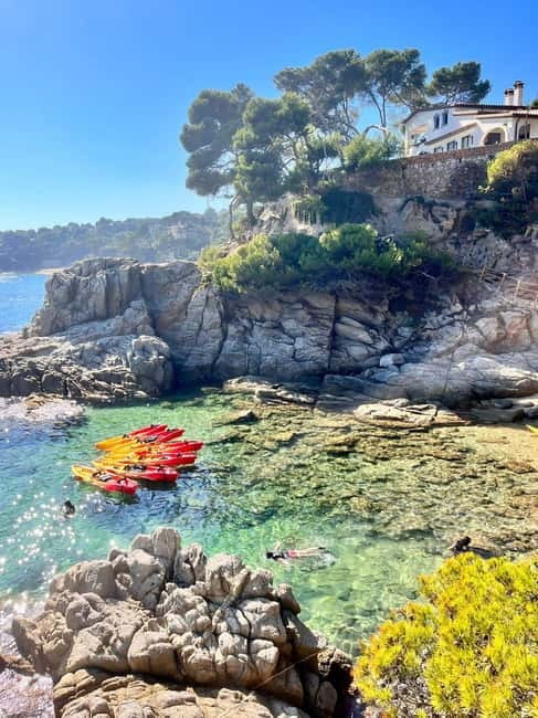 From Barcelona: Costa Brava Kayak & Snorkel Tour with Picnic - Getting set up at Platja d’Aro