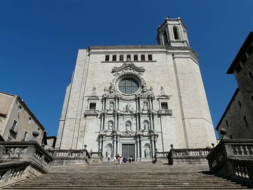 From Barcelona: Girona and Dalí Museum Small-group Day Tour - Making the most of Girona’s 90-minute break