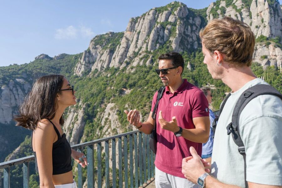 From Barcelona: Half-Day Montserrat Experience - Practical ways to get more from the five hours
