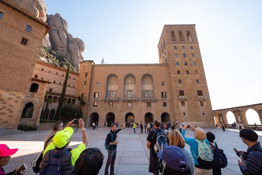 From Barcelona: Montserrat Monastery, Easy Hike, Cable Car - The ride back and the value of the package