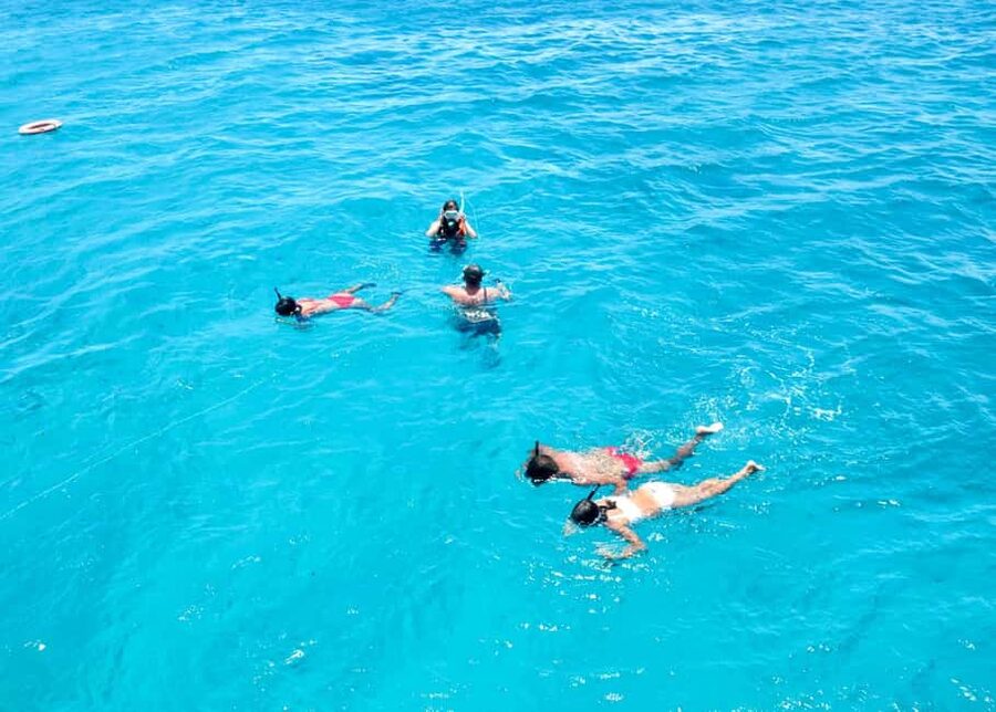 From Corralejo: Lobos Island Boat and Snorkel Activity - La Concha Beach is the easiest island reward