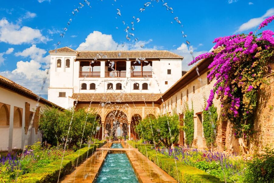 From Costa del Sol: Granada, Alhambra + Nasrid Palaces Tour - Your first time in Granada: two hours of freedom