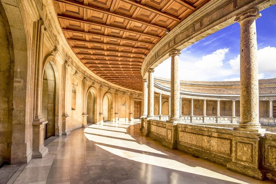 From Costa del Sol: Granada, Alhambra + Nasrid Palaces Tour - The coach ride and pickup system