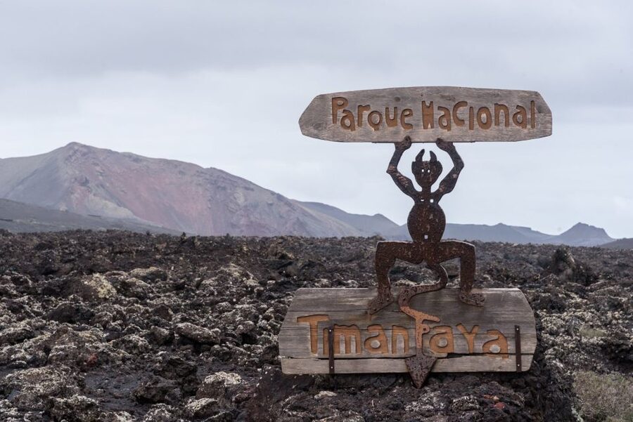 From Fuerteventura: Lanzarote Volcano and Wine Region Tour - La Geria, where vines grow in black ash