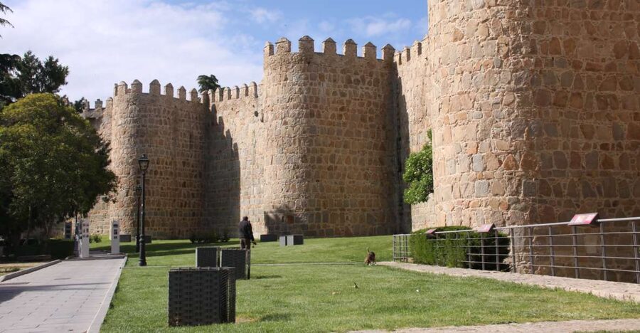 From Madrid: Avila and Segovia Full-Day Tour - Leaving Madrid from San Bernardo