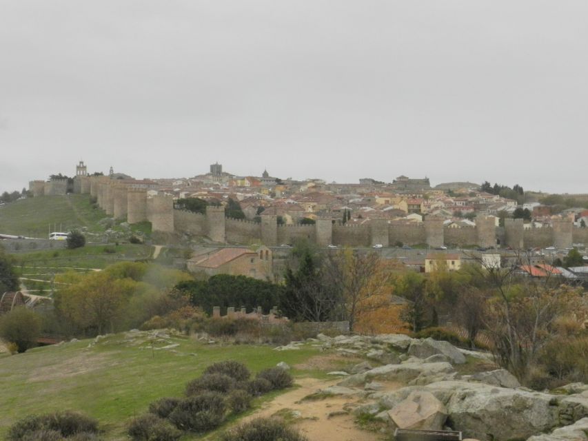 From Madrid: Day Trip to Ávila and Salamanca w/ Guided Tour - Ávila’s walls, shrine, and old streets