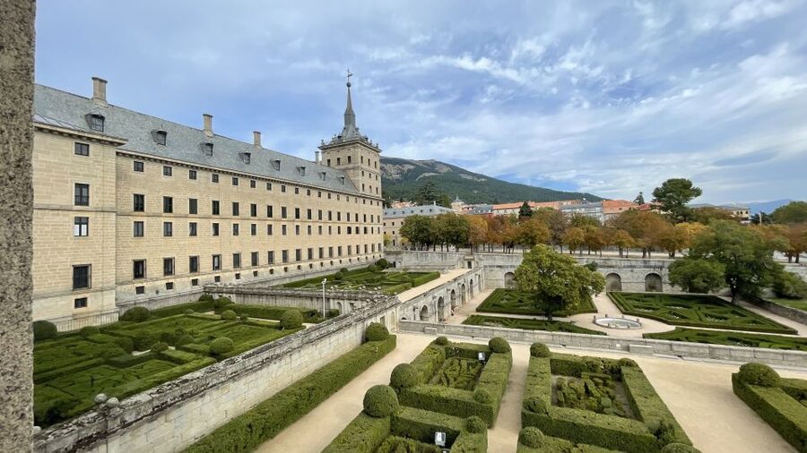 From Madrid: Escorial Monastery and the Valley of the Fallen - El Escorial and the world of Felipe II