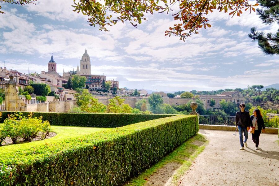 From Madrid: Segovia & Avila Day Trip with Optional Tickets - Segovia Cathedral brings the Gothic detail indoors