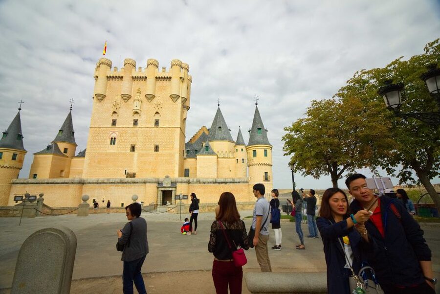 From Madrid: Segovia & Avila Day Trip with Optional Tickets - The Alcázar is a grand exterior stop