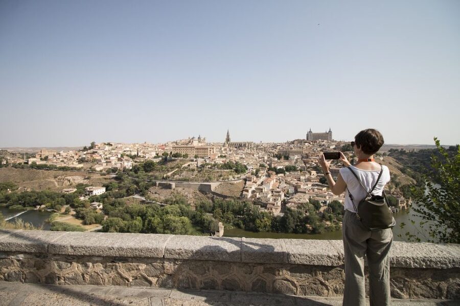 From Madrid: Toledo Full-Day Trip with Optional Cathedral - Meeting the bus at Plaza Las Ventas