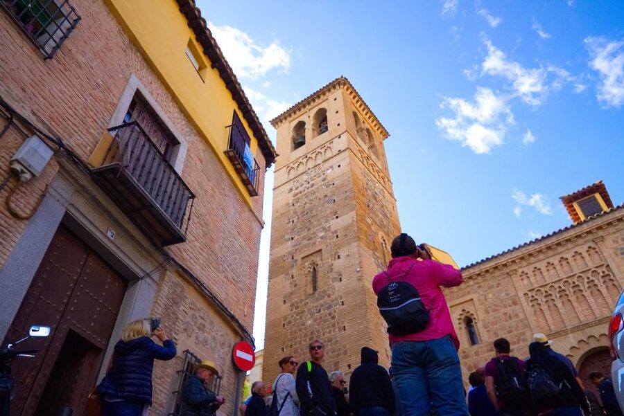 From Madrid: Toledo Guided Day Trip - Meeting at Ferraz Street and riding to Toledo