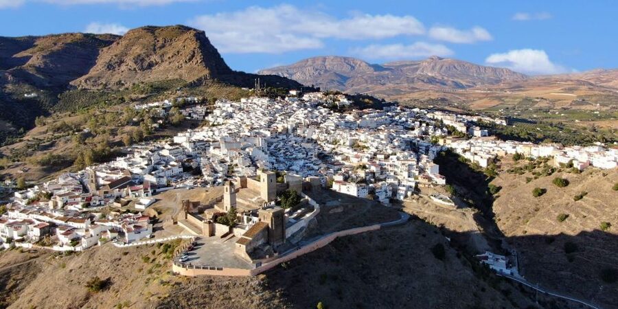 From Malaga: Caminito del Rey/White Village Tour & Tapas - Why this Málaga day trip works so well