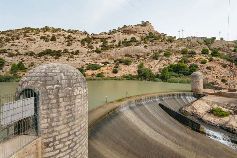 From Málaga & Costa del Sol: Caminito del Rey Guided Tour - Reaching the northern entrance on foot