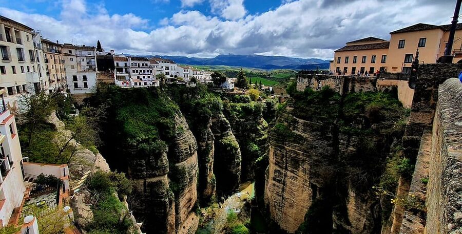 From Malaga: Ronda and Setenil Tour with Scenic Train - Why pair Ronda with Setenil?