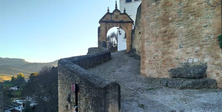 From Malaga: Ronda and Setenil Tour with Scenic Train - Guided Ronda or four hours alone?