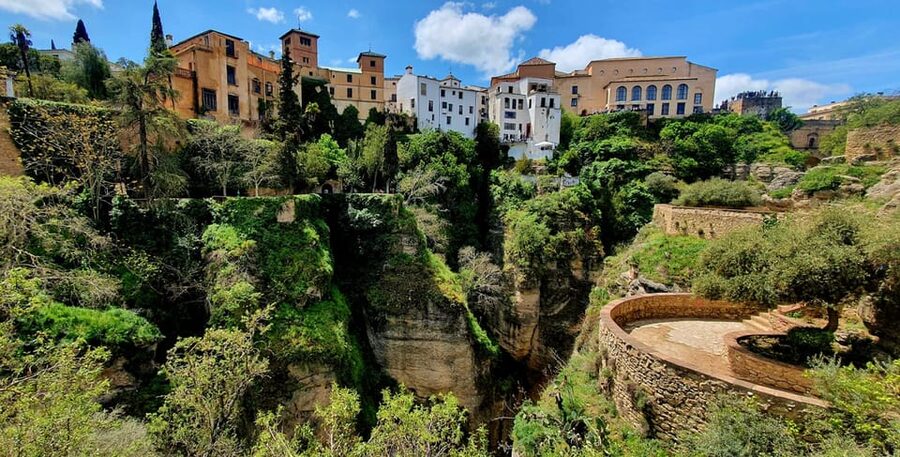 From Malaga: Ronda and Setenil Tour with Scenic Train - Starting in Málaga and heading inland