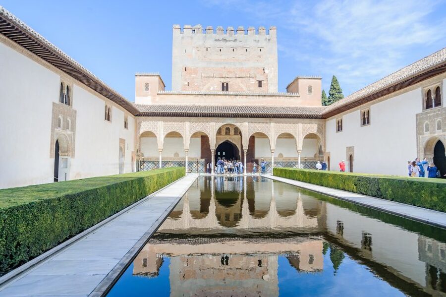 From Seville: Granada Day Trip Alhambra and Albaycin - Walking through the Albaycin